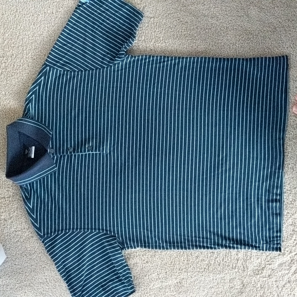 Nike short sleeve golf shirt polo size medium